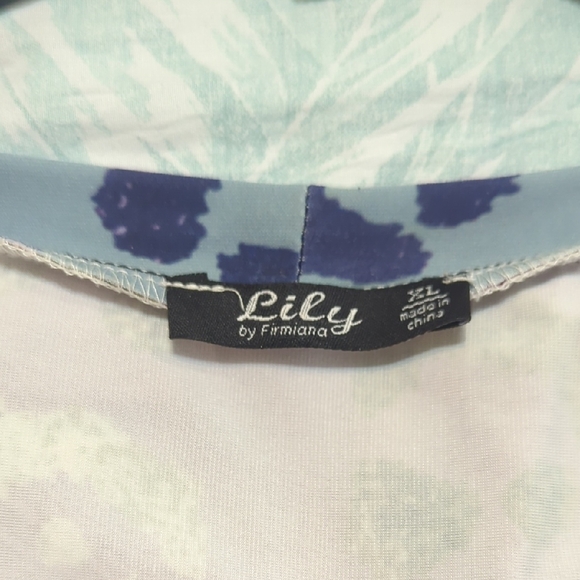 Lily Women's Blouse - Picture 4 of 5